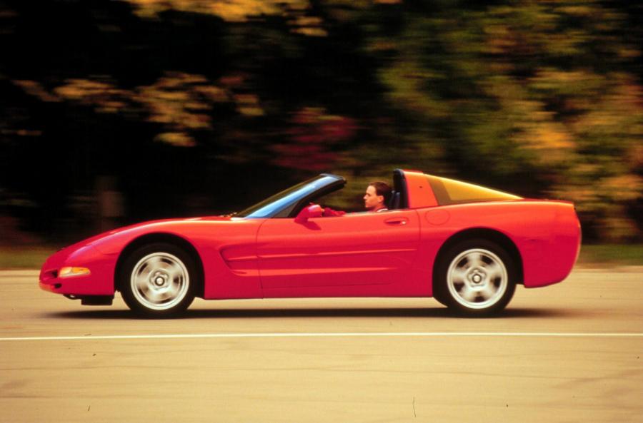  Chevrolet Corvette 1998 года  (фото 69 из 84)